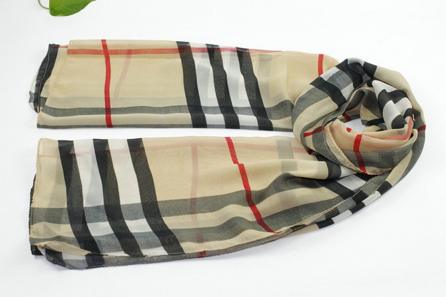 Burberry sile scarf 05